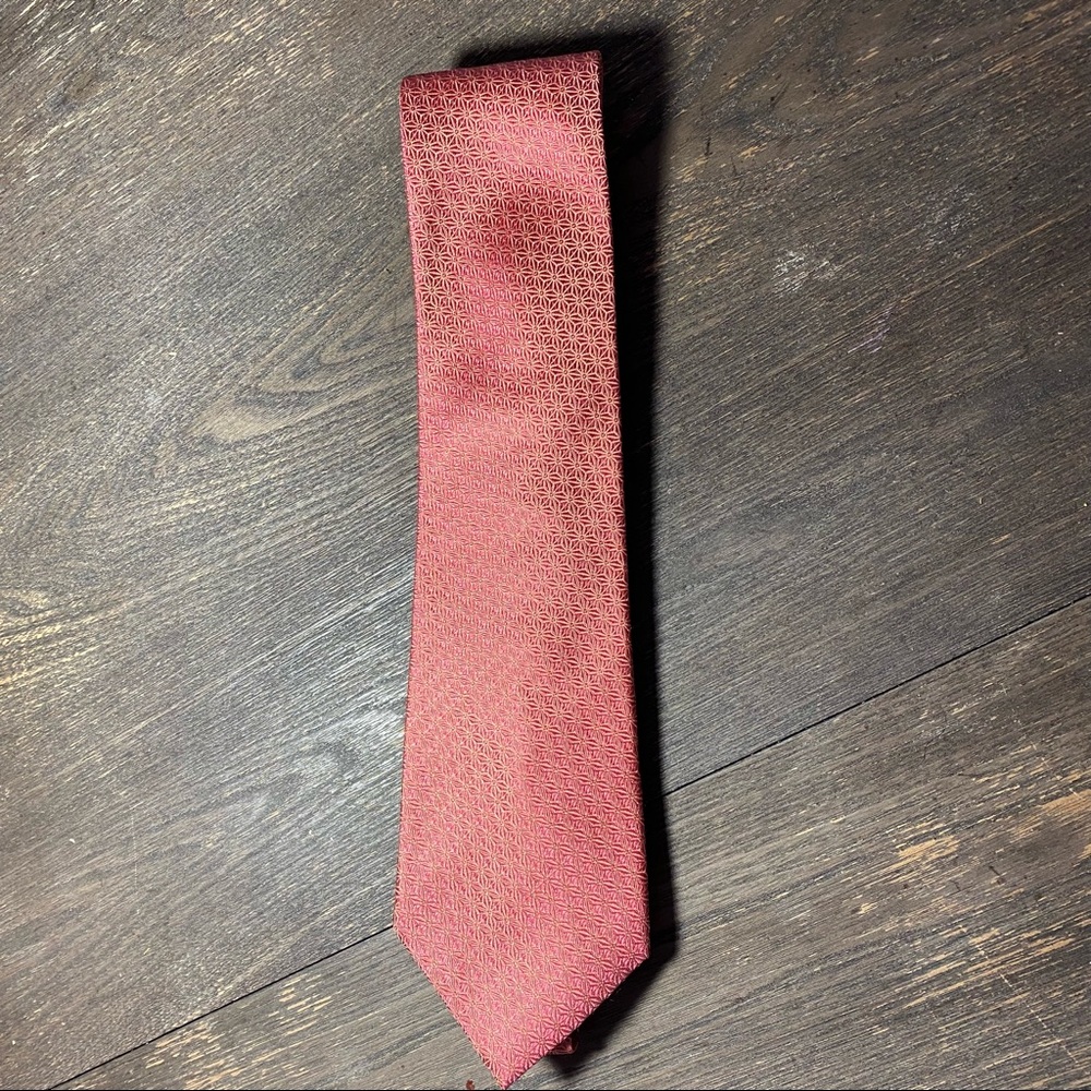 BCBG / Altitude pure silk tie pink and reddish